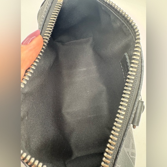 Louis Vuitton Keepall Bandoulière 25 - Picture 12 of 16